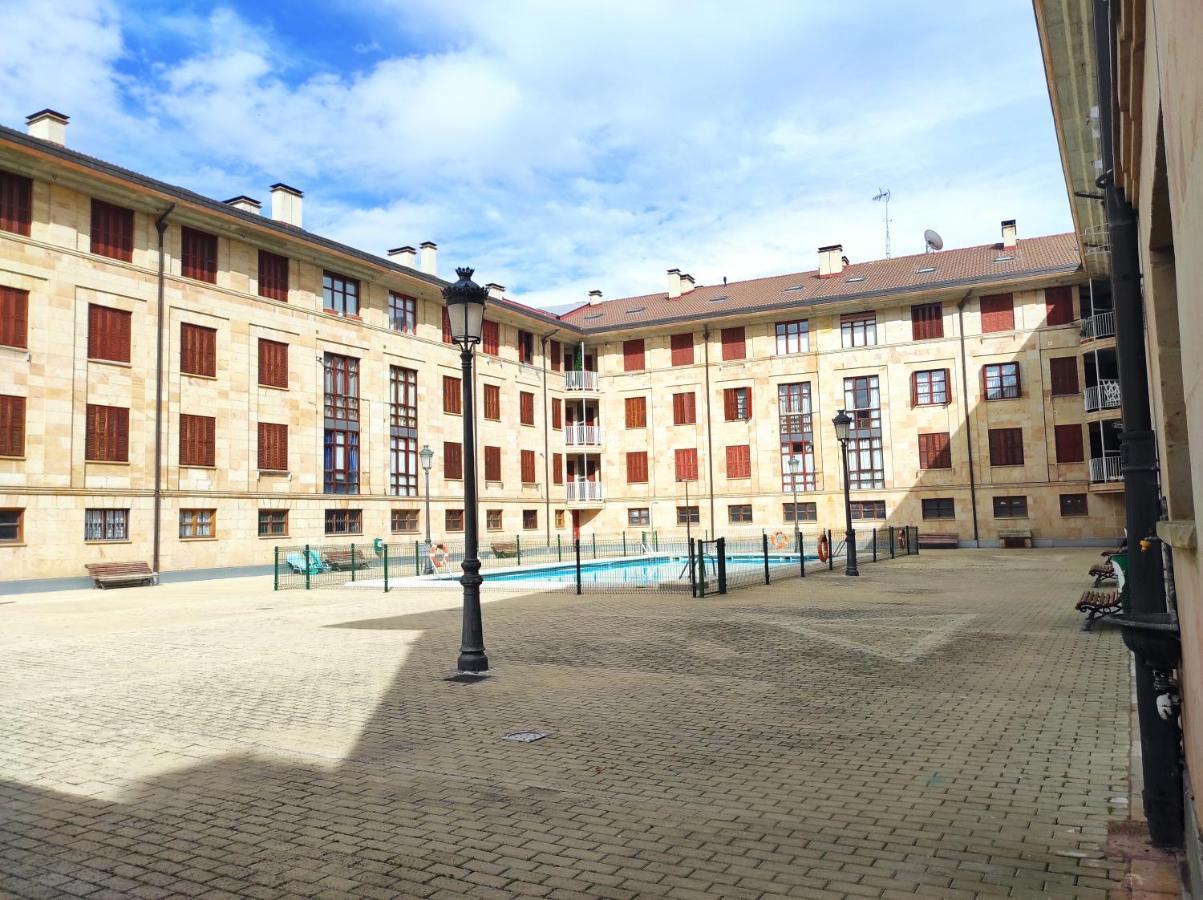 Apartamento Parque Europa เอซกาไรย์ ภายนอก รูปภาพ